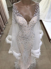 Luxurious Mermaid V-neck Long Sleevess Crystal Floor Length Prom Dresses With Tassels