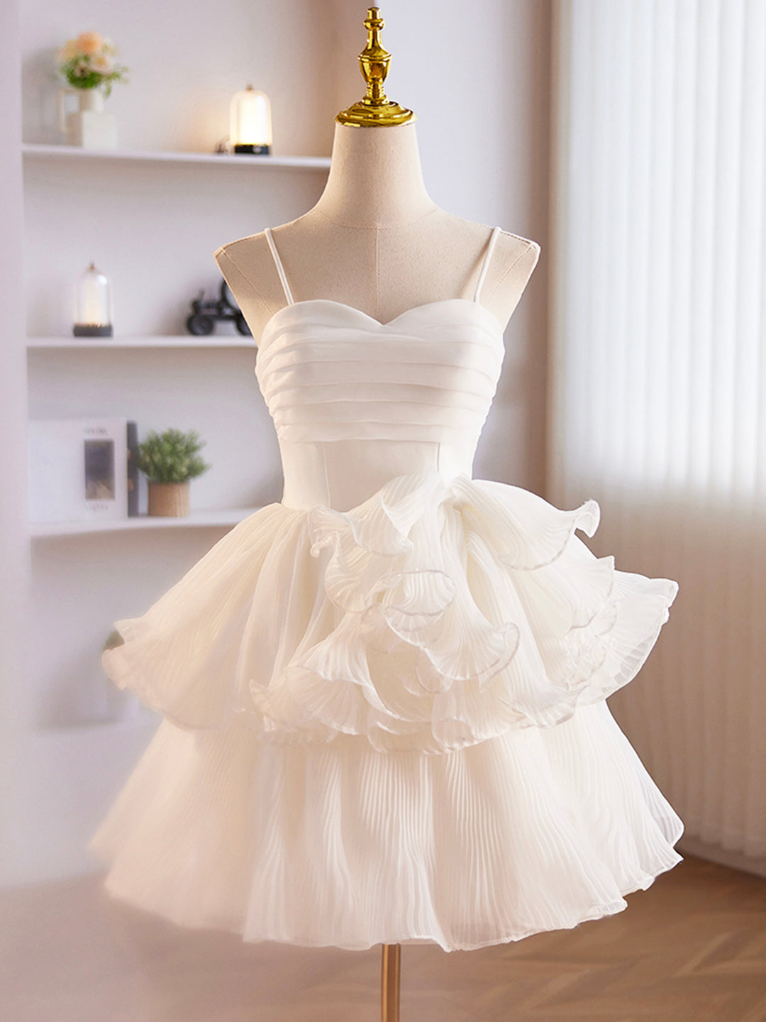 White Tulle Sweetheart Short Corset Prom Dress, White Tulle Straps Party Dress Outfits, Party Dresses For Girl